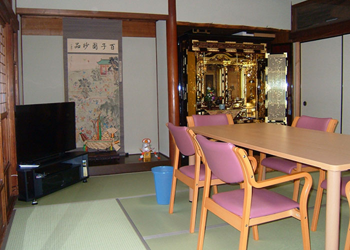仏壇の置かれた和室